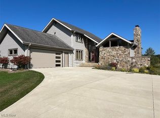 6421 Weaver Rd, Conneaut, OH 44030