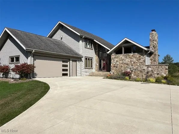 6421 Weaver Rd, Conneaut, OH 44030