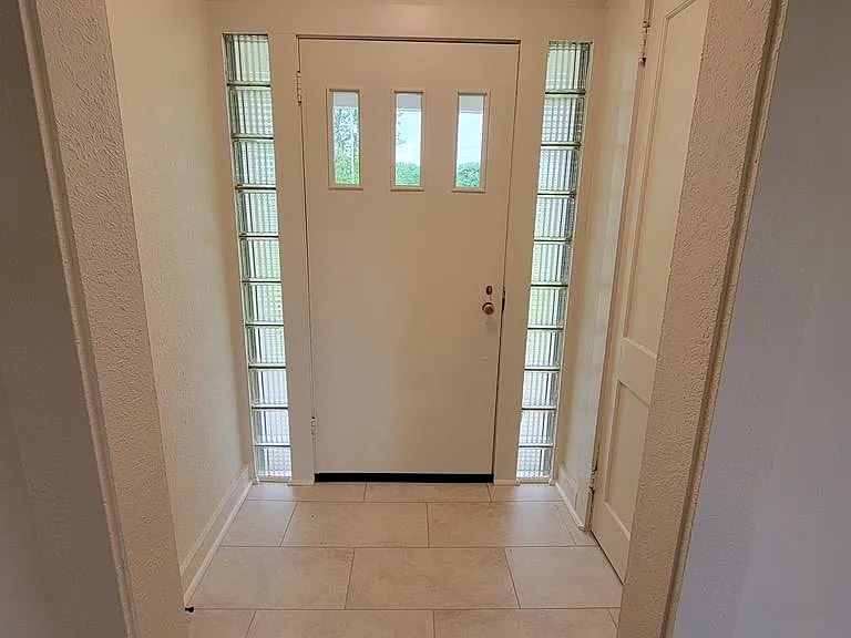 176 Riverside Dr — Photo 24