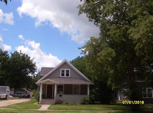 615 N Minnesota St, Mitchell, SD 57301