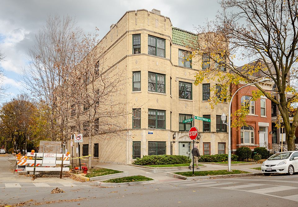1st image of 822 W Wrightwood Ave #2609-2