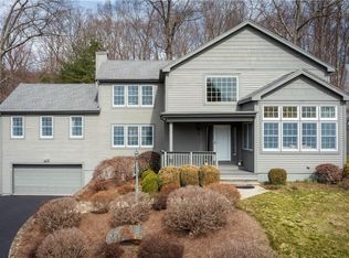 15 Nottingham Way, Mahopac, NY 10541