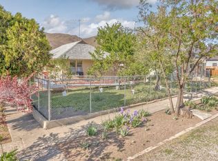 290 E 2nd St, Huntington, OR 97907