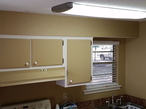 5th image of 2710 Southbridge Dr