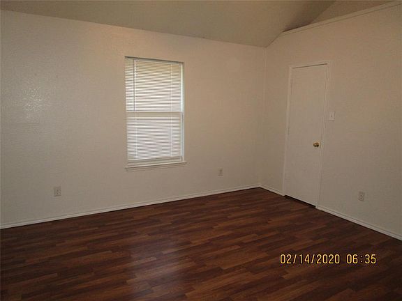 2nd image of 533 Pleasant Valley Dr