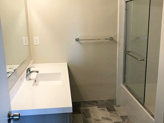 3rd image of 525 N San Mateo Dr APT 301
