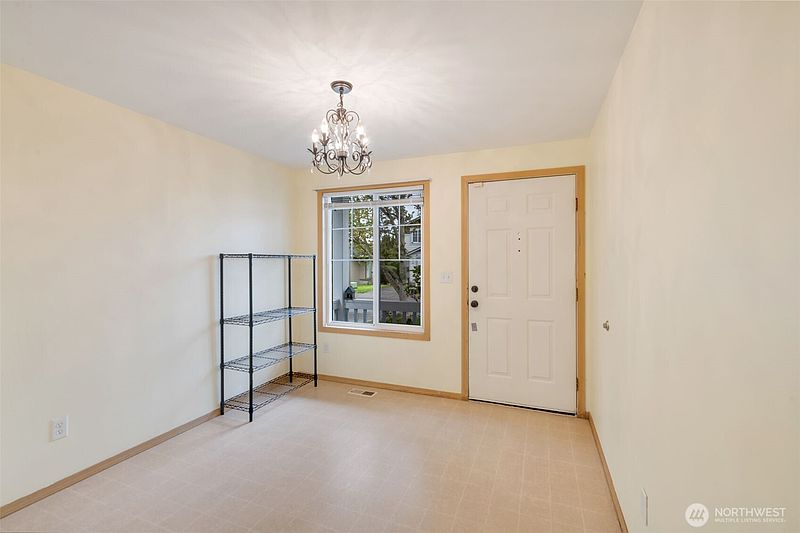 5th image of 14923 44th Drive NE