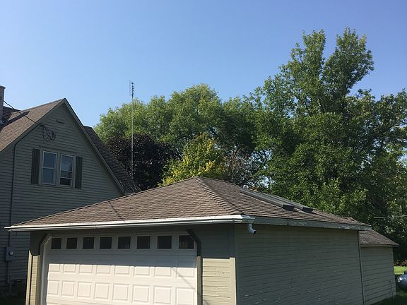 2nd image of 400 1st St S