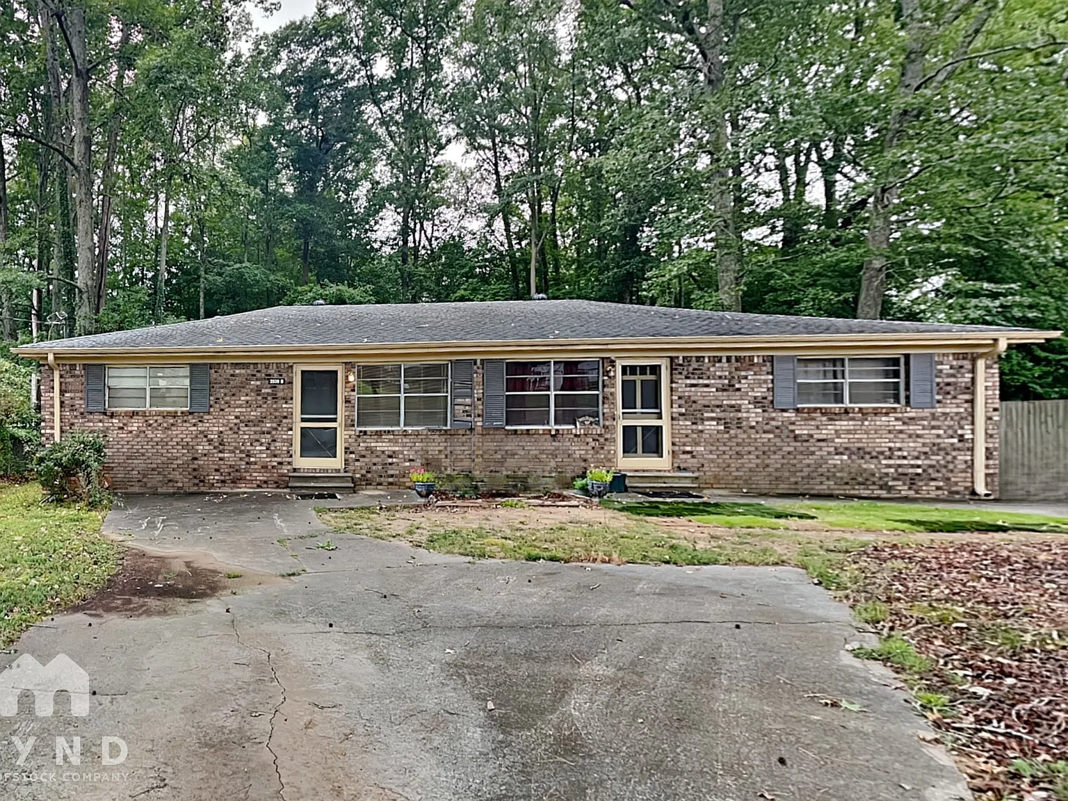 2 bed, 1.0 bath, 926 sqft, $1,495 — Photo 1