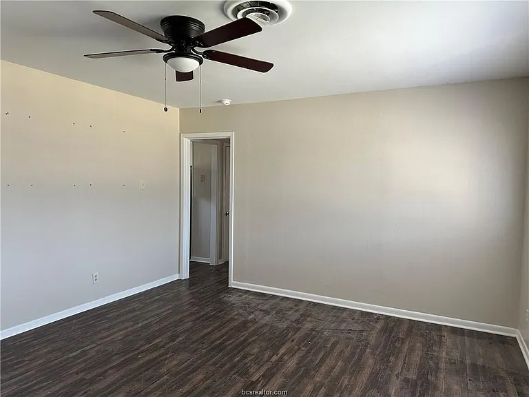 4005 College Main St — Photo 16