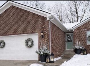 812 Twin Oaks Drive, Henryville, IN 47126