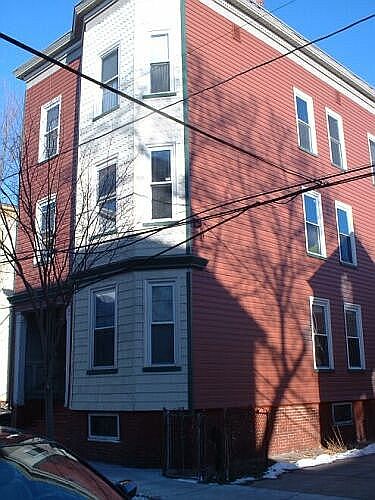 2nd image of 86 Pine St