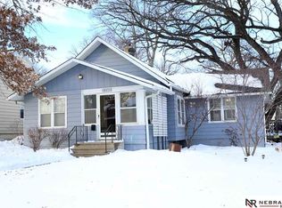 7748 Oakwood St, Ralston, NE 68127
