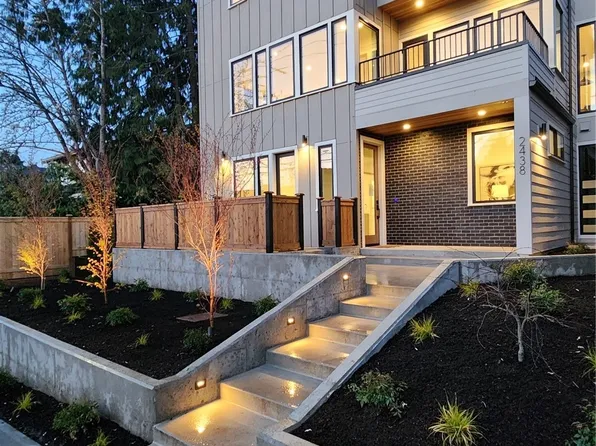 2438 3rd Avenue W, Seattle, WA 98119