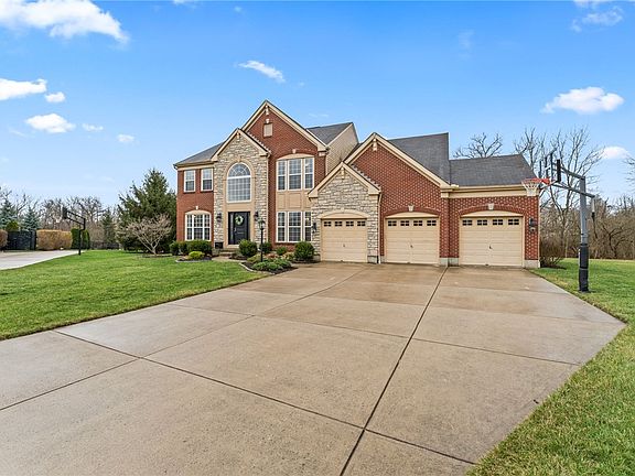 2nd image of 5518 Fairmeadow Ct