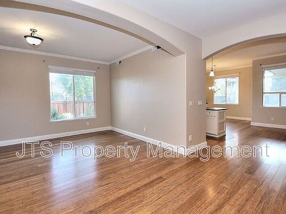 3rd image of 2040 San Esteban Cir