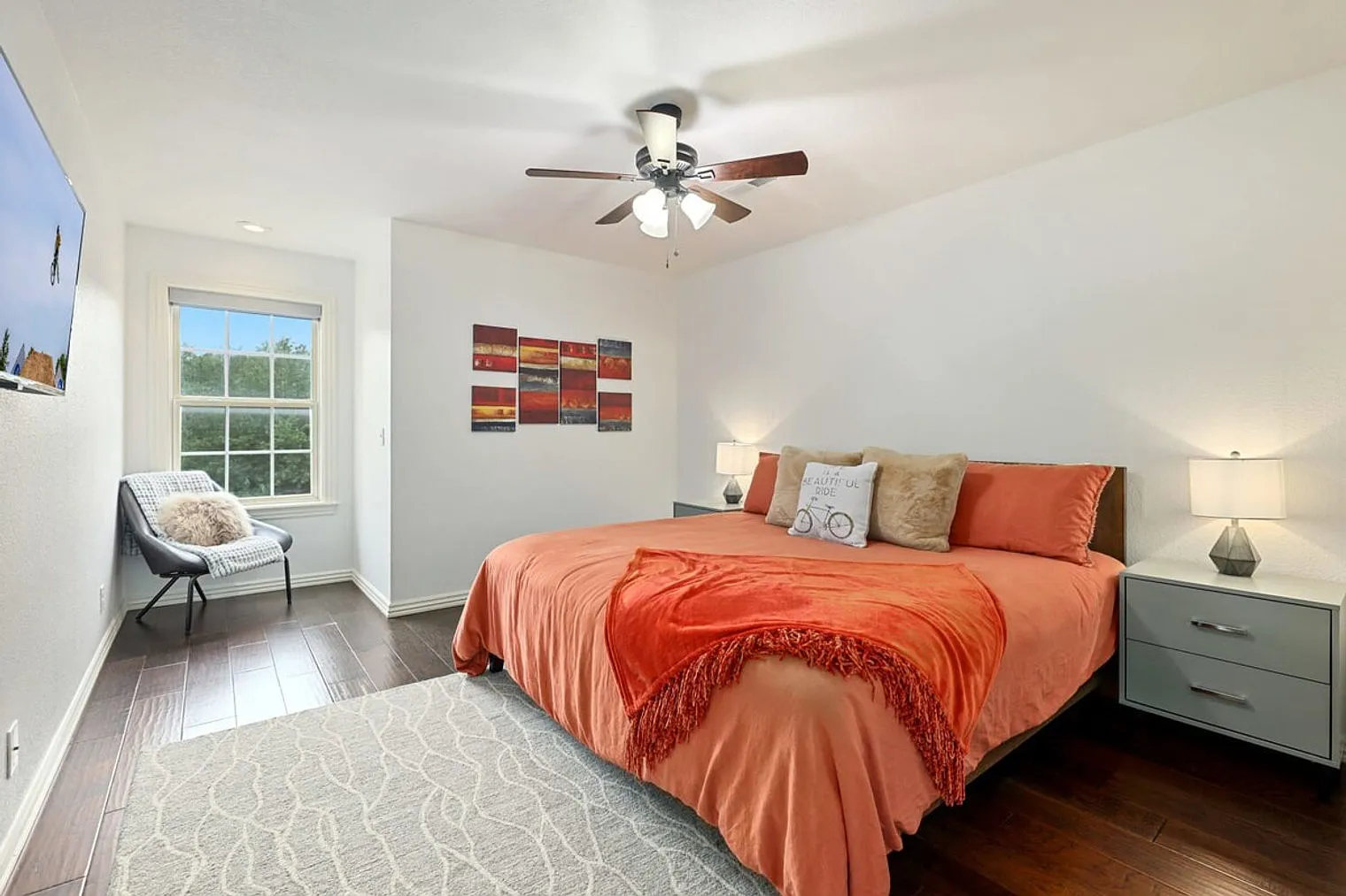 4 bed, 2.0 bath, 2938 sqft, $3,976 — Photo 4