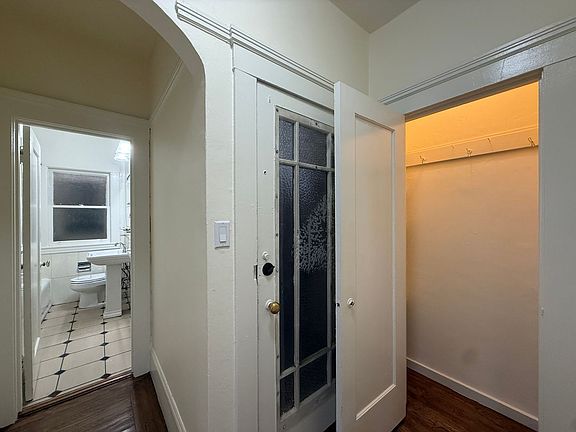 4th image of 1402 Lombard St #7