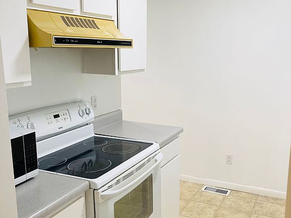 5th image of 615 W 12th St #1
