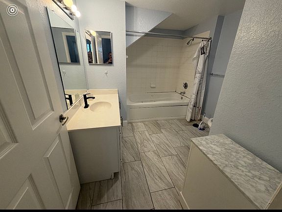 5th image of 4002 San Gallo Dr Building 8-102