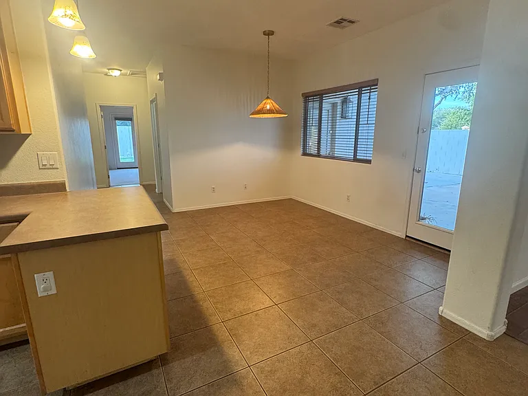 3424 E Vernon St — Photo 10