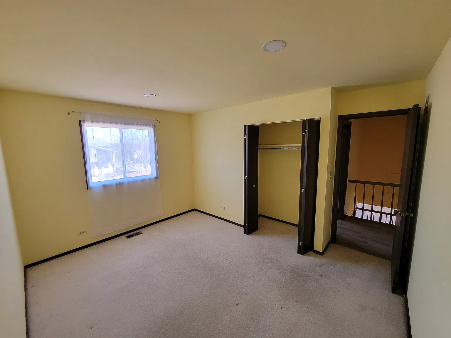 4 bed, 2.5 bath, 1786 sqft, $3,200 — Photo 4