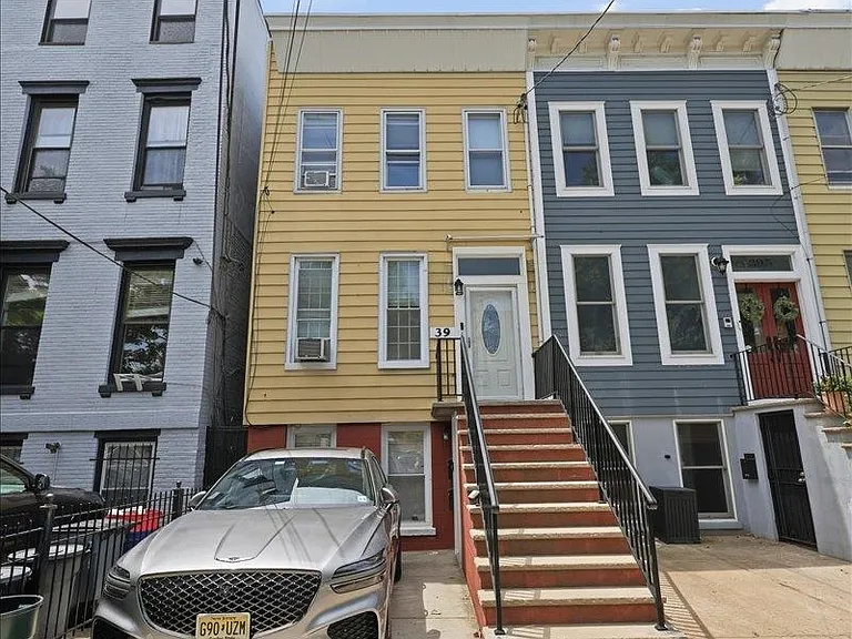 39 Waverly St #1 — Photo 18