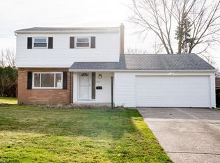 4970 Delevan Dr, Lyndhurst, OH 44124