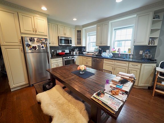 3rd image of 20-61 27th St #1