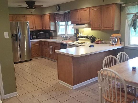 3rd image of 49 Arlington Ave