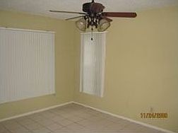 5th image of 13924 Henson Cir