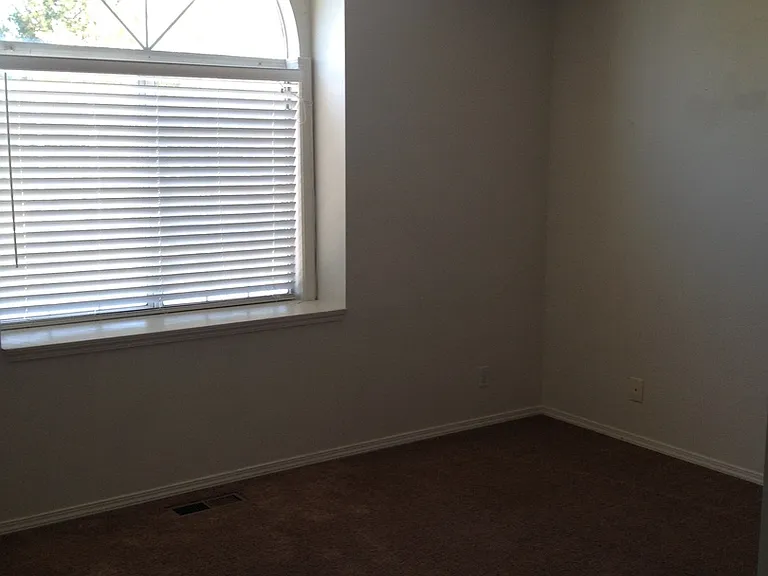 2135 N Monaco Way — Photo 10