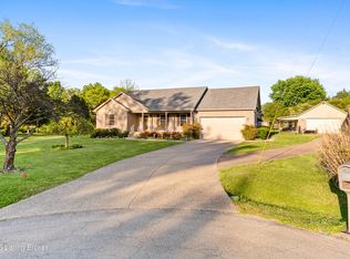 146 N Kristal Springs Dr, Shepherdsville, KY 40165