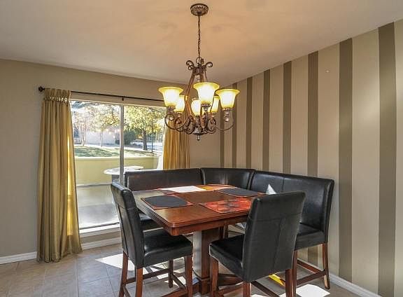 4th image of 1453 Creekview Ct