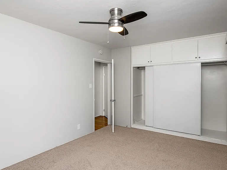 320 N Howard St — Photo 18