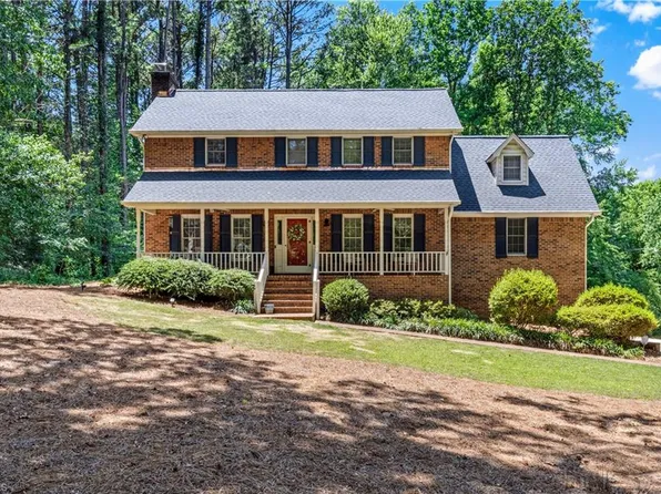 500 Knob View Dr, Winston Salem, NC 27104