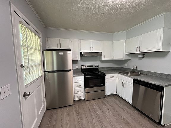 3rd image of 1200 Craigmont Dr #16
