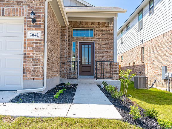 2nd image of 2641 River Pointe
