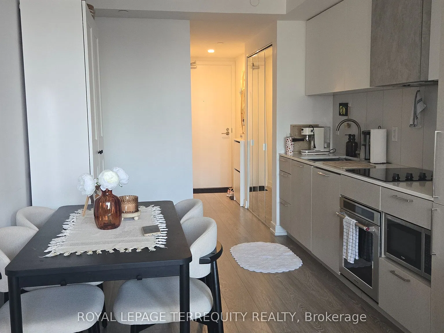 Zen Condo — Photo 4