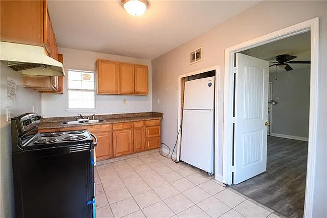 2 bed, 1.0 bath, 825 sqft, $975 — Photo 3
