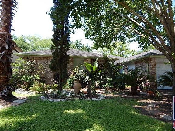 3rd image of 2611 Olster Dr