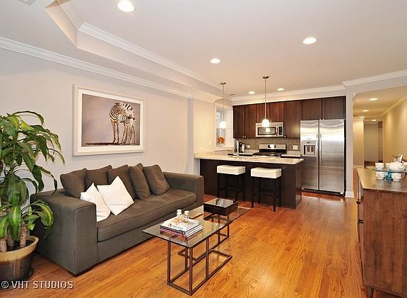 2nd image of 1430 W Thome Ave #1W