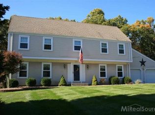 3172 Old Orchard Dr, Brighton, MI