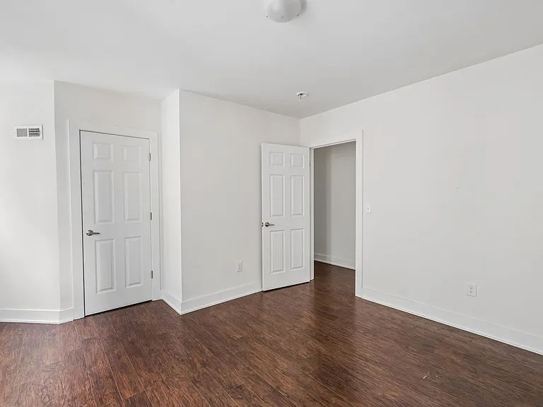 4922 Cedar Ave #2 — Photo 24
