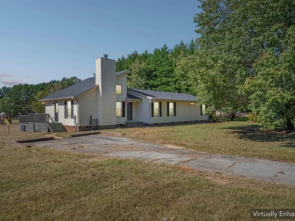 713 Jameson Rd, Easley, SC 29640