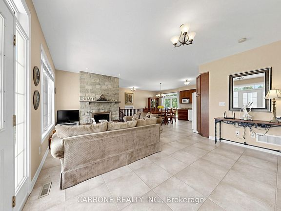 5th image of 59 Campbell Cres