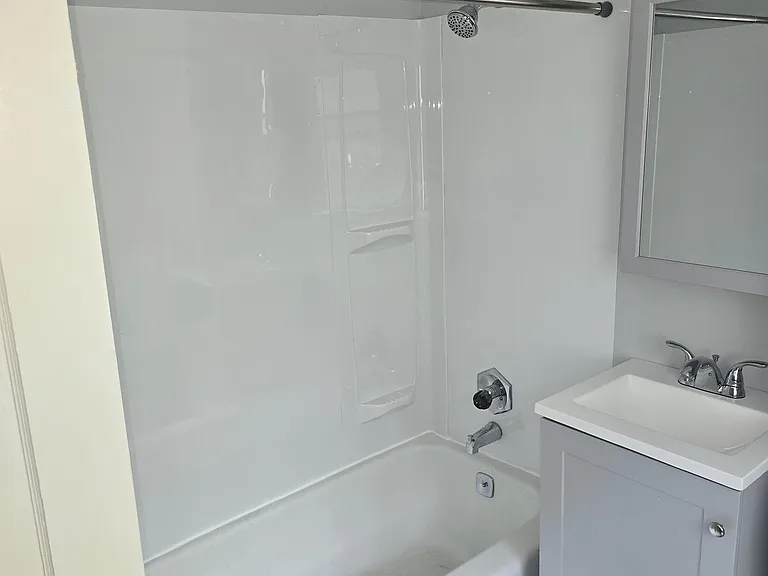 Full Bathroom upstairs