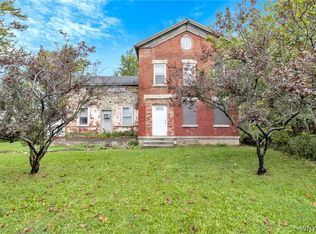6663 Dysinger Rd, Lockport, NY 14094