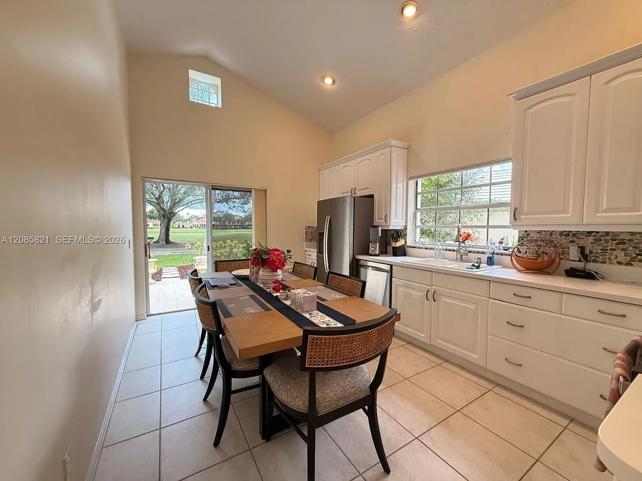 3 bed, 2.5 bath, 2146 sqft, $4,500 — Photo 3