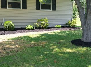 11 Walter Rd, Troy, NY 12180